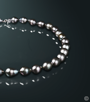 ожерелье с черным жемчугом